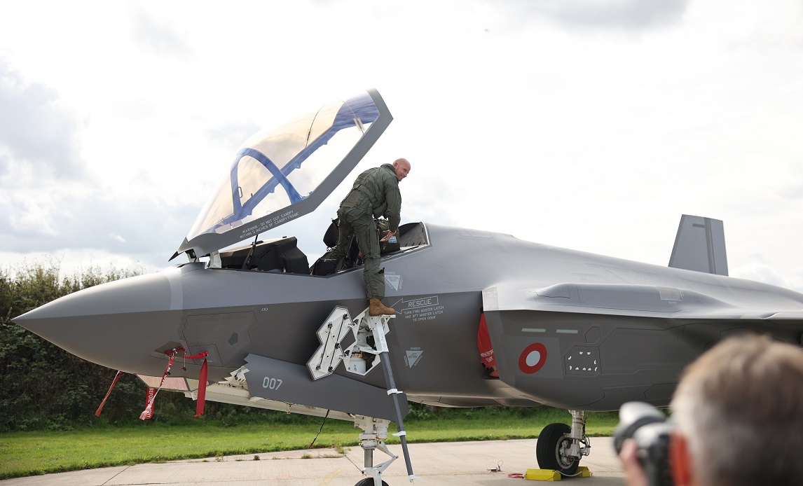De første fire F-35 kampfly er nu på dansk jord