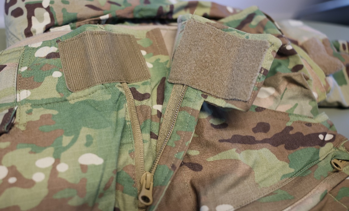 Bukselukning på M/26-uniform