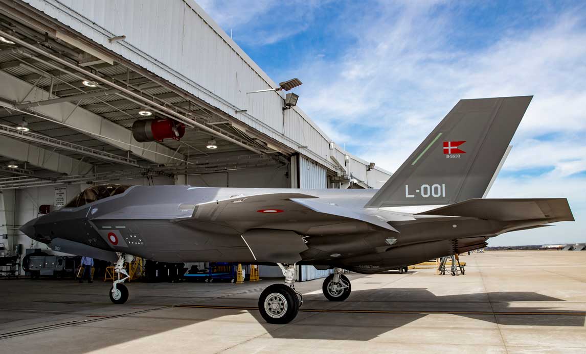 Danske F-35 efter første flyvetur