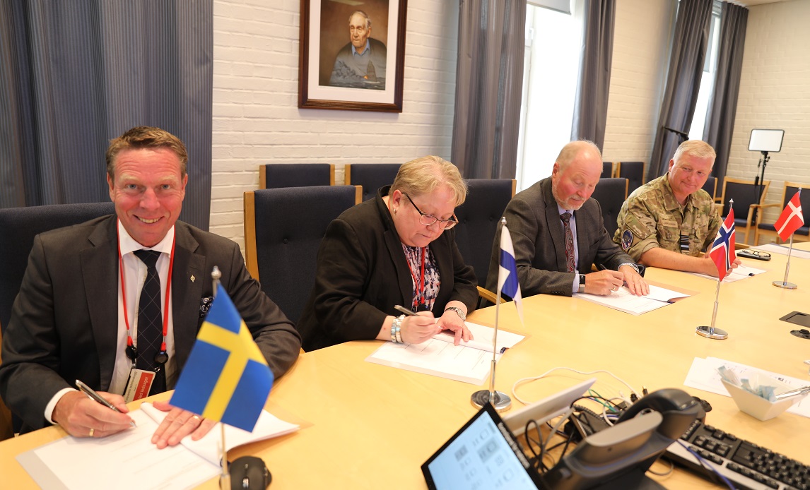 Norge, Sverige, Finland og Danmark har styrket rammerne for samarbejde om indkøb af forsvarsmateriel.