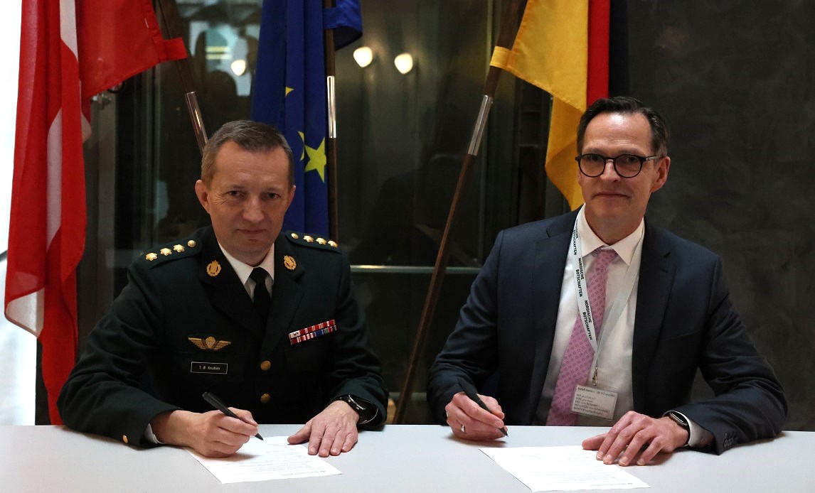 CH KALA deltog i ceremoni med Rheinmetall på den danske ambassade i Berlin